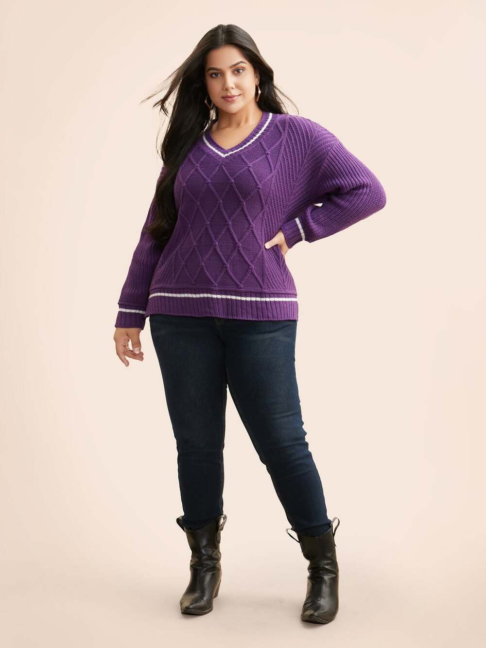 BloomChic Contrast Trim V-Neck Textured Pullover Sweater